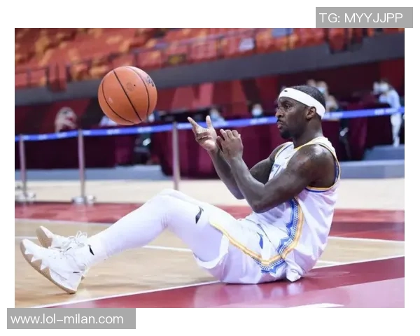 灰熊队正式签约德容雅罗同时宣布裁掉劳森洛夫林球员变动引关注 灰熊队正式签约德容雅罗同时宣布裁掉劳森洛夫林球员变动引关注