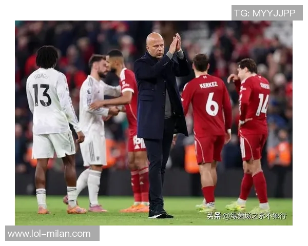 姆伯莫回忆曼联球迷热情并强调三叉戟仍需提升的关键点 姆伯莫回忆曼联球迷热情并强调三叉戟仍需提升的关键点