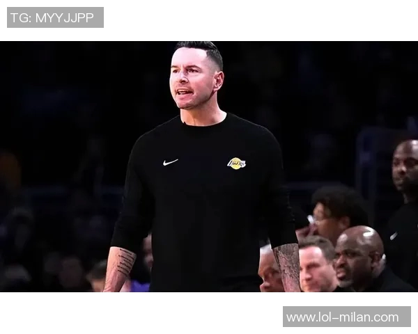 雷迪克应及时喊暂停调整战术雄鹿有字母支撑季后赛前景乐观